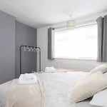 3 Bedroom Home With Private Driveway