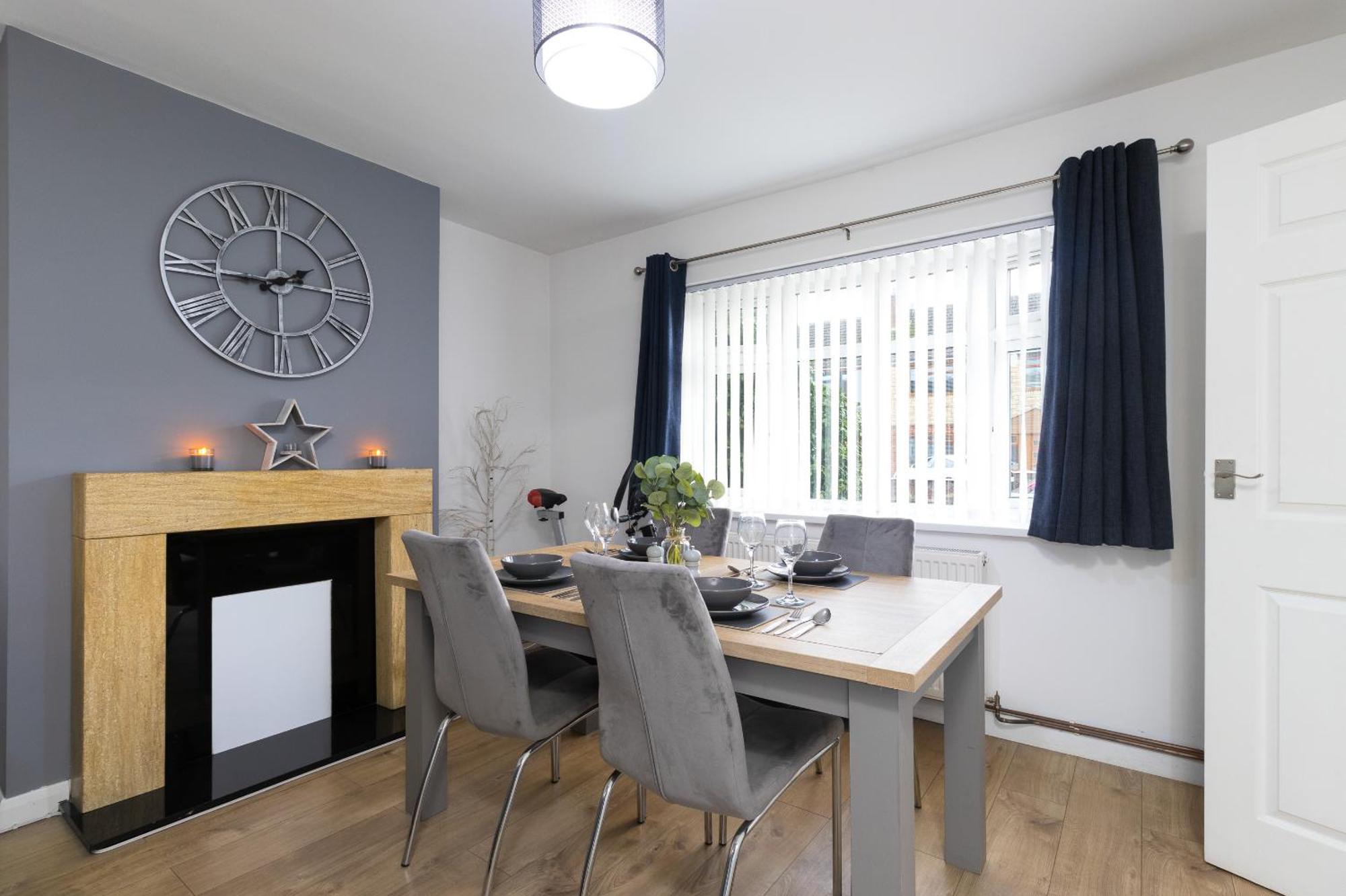 3 Bedroom With Private Driveway Holiday home *